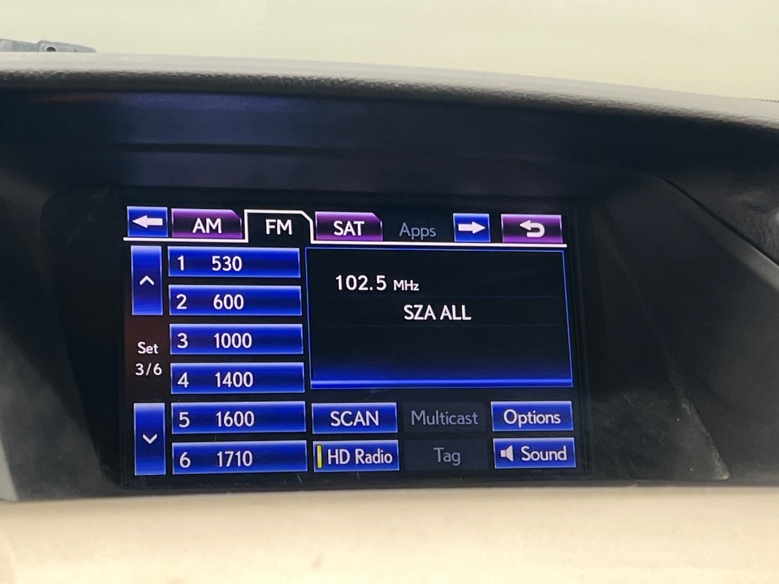 Thumbnail: 2015 Lexus RX - 3