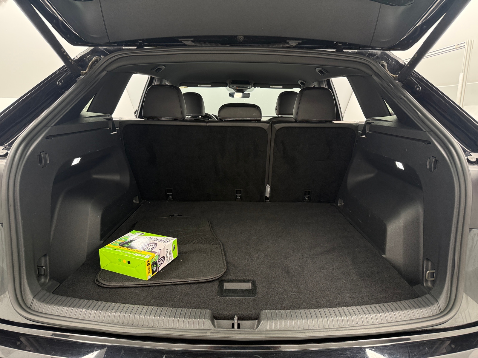 Thumbnail: 2025 Volkswagen Atlas - 6