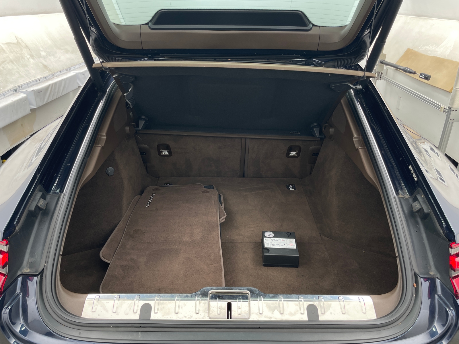 Thumbnail: 2018 Porsche Panamera - 6