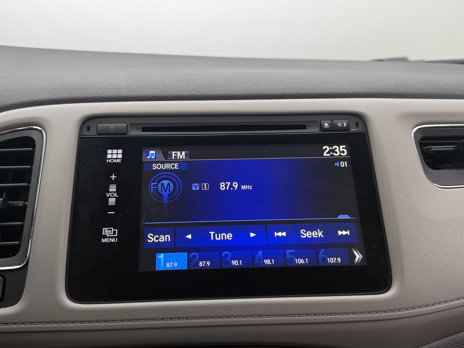 Thumbnail: 2017 Honda HR-V - 4