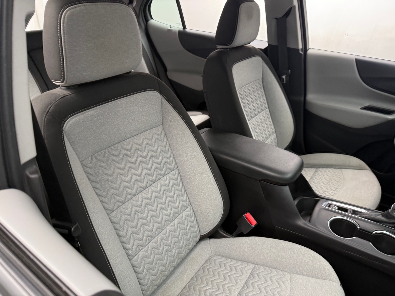 Thumbnail: 2022 Chevrolet Equinox - 2