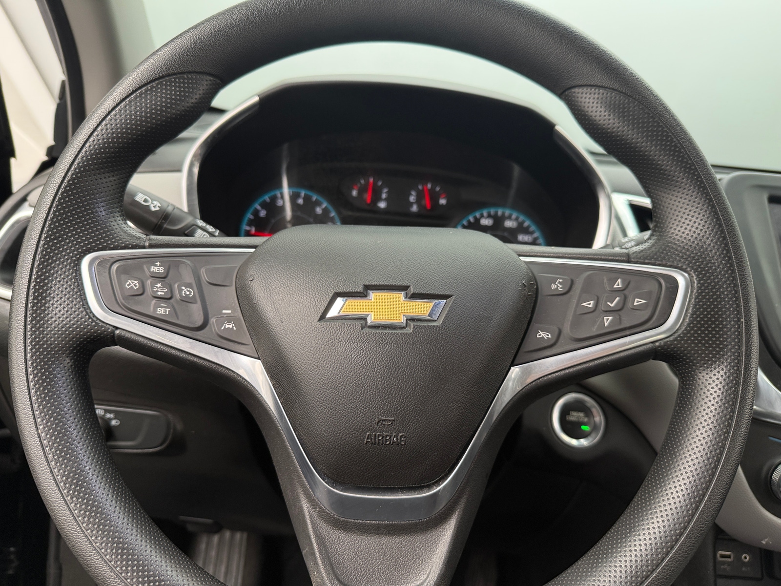 Thumbnail: 2022 Chevrolet Equinox - 5