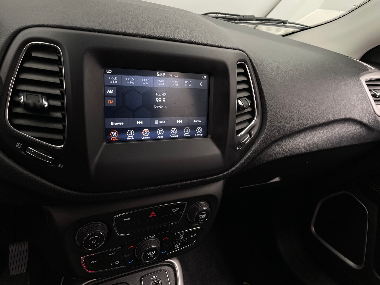 Thumbnail: 2021 Jeep Compass - 4