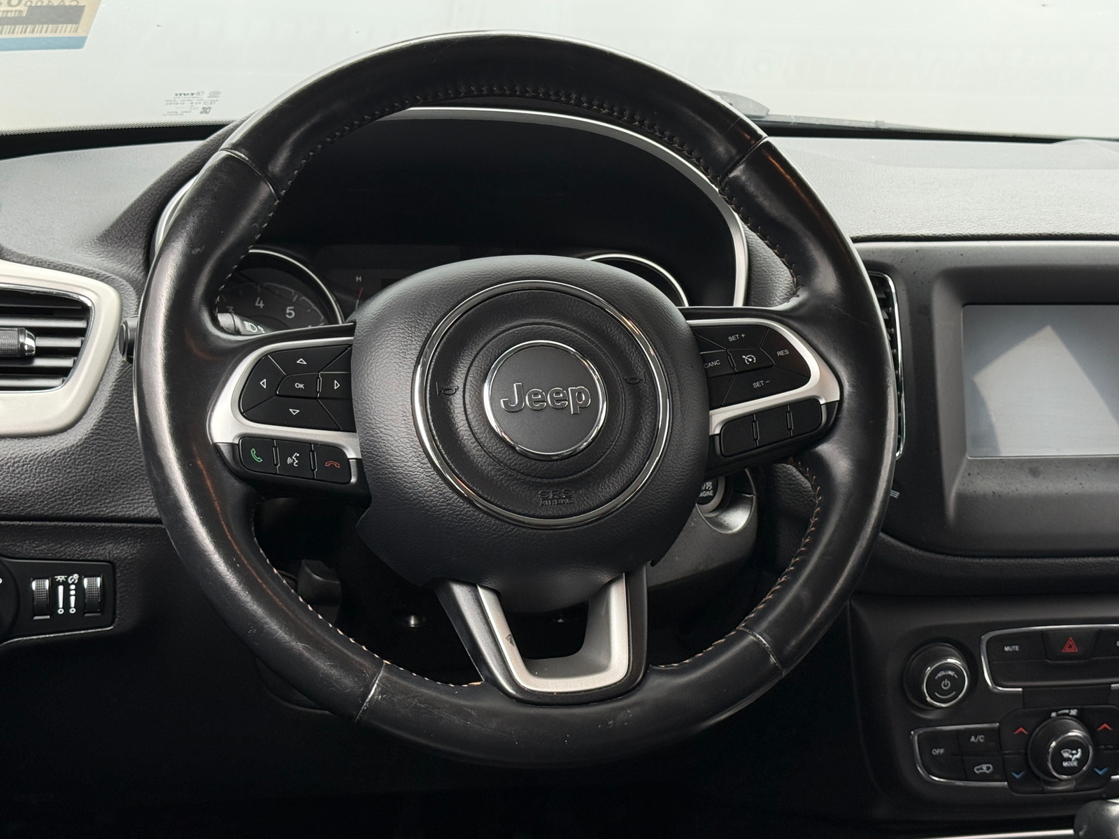 Thumbnail: 2019 Jeep Compass - 4