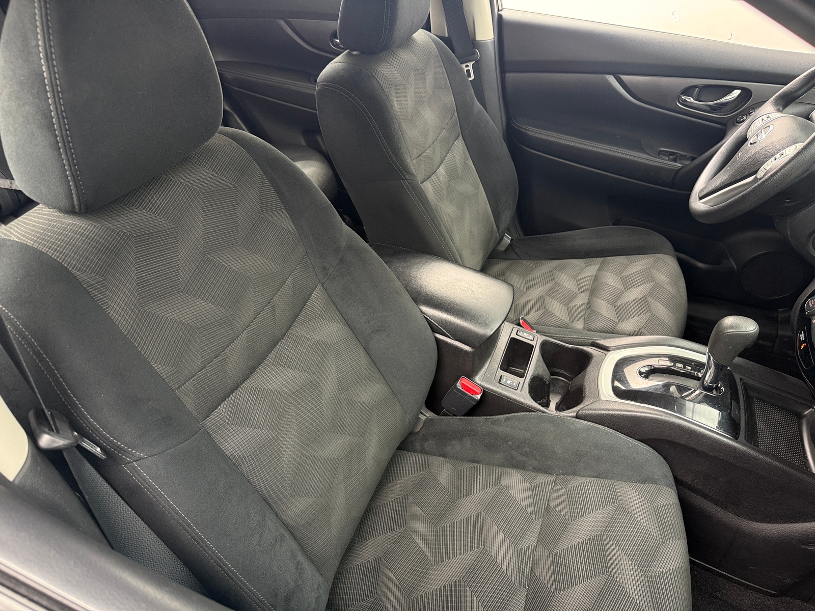 Thumbnail: 2015 Nissan Rogue - 2