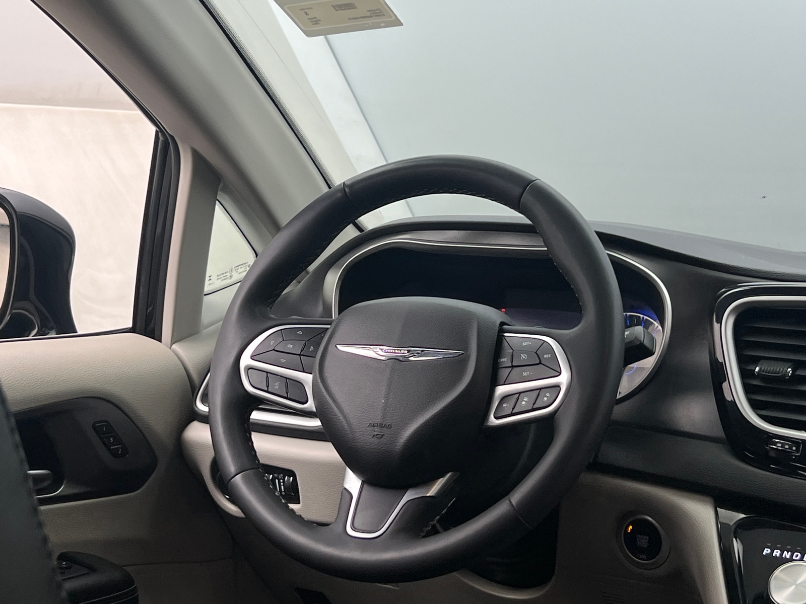 Thumbnail: 2024 Chrysler Pacifica - 4