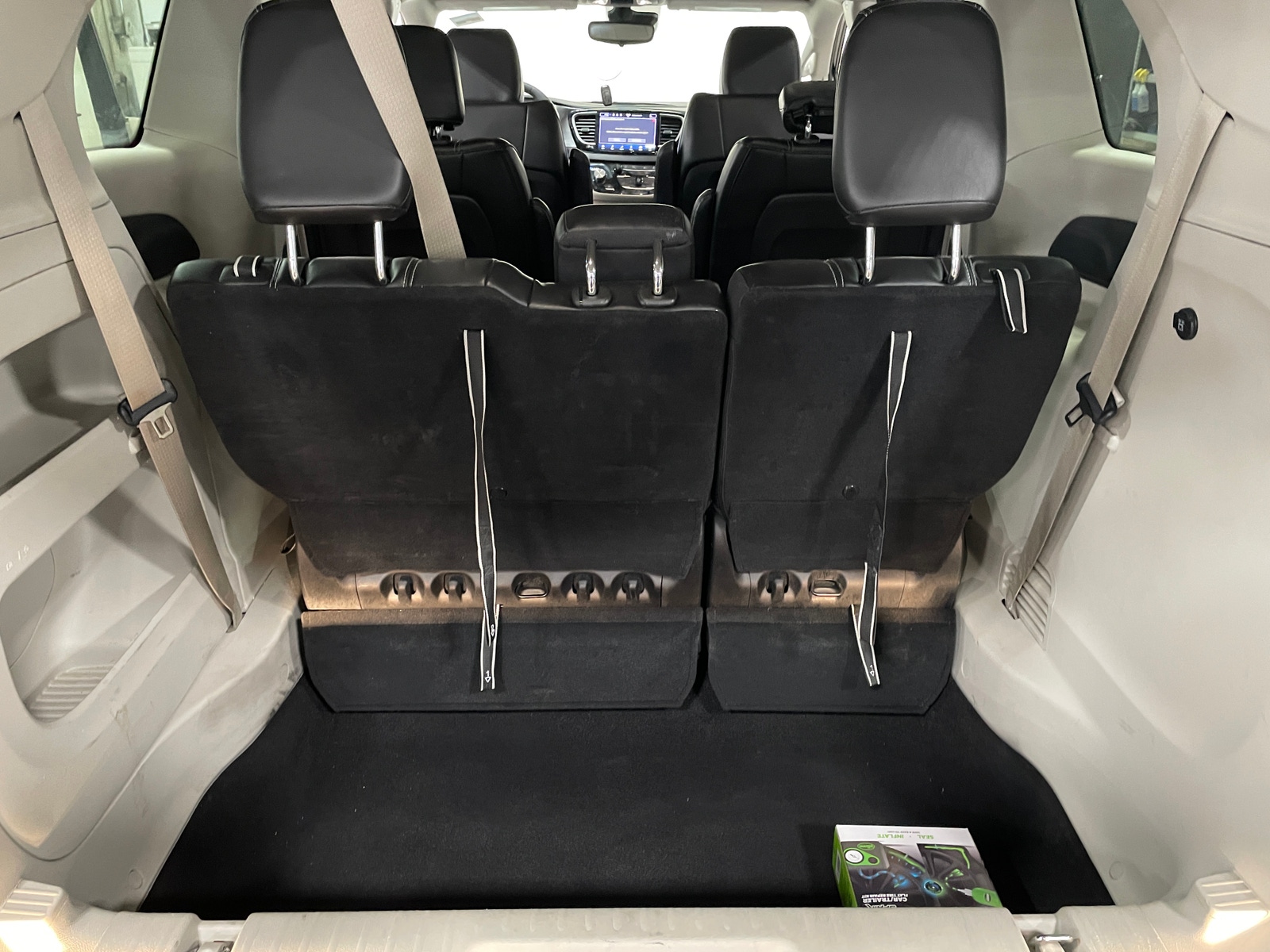 Thumbnail: 2024 Chrysler Pacifica - 6