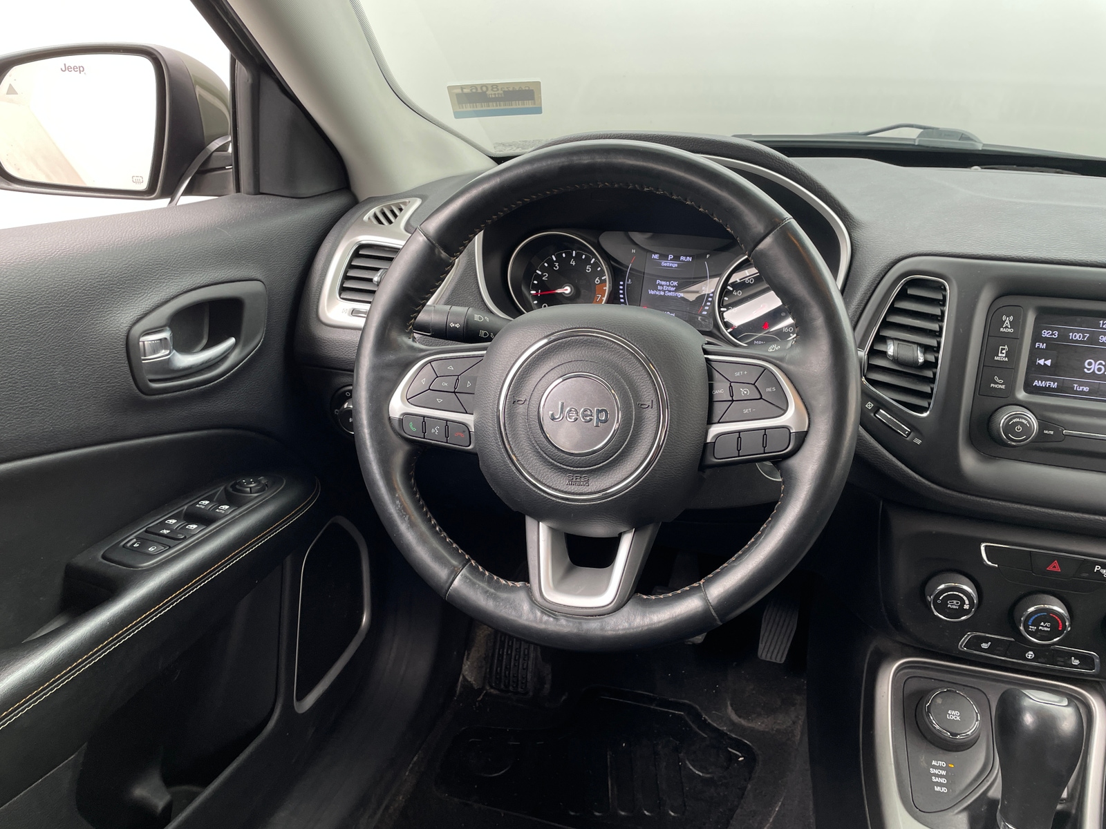 Thumbnail: 2017 Jeep Compass - 5