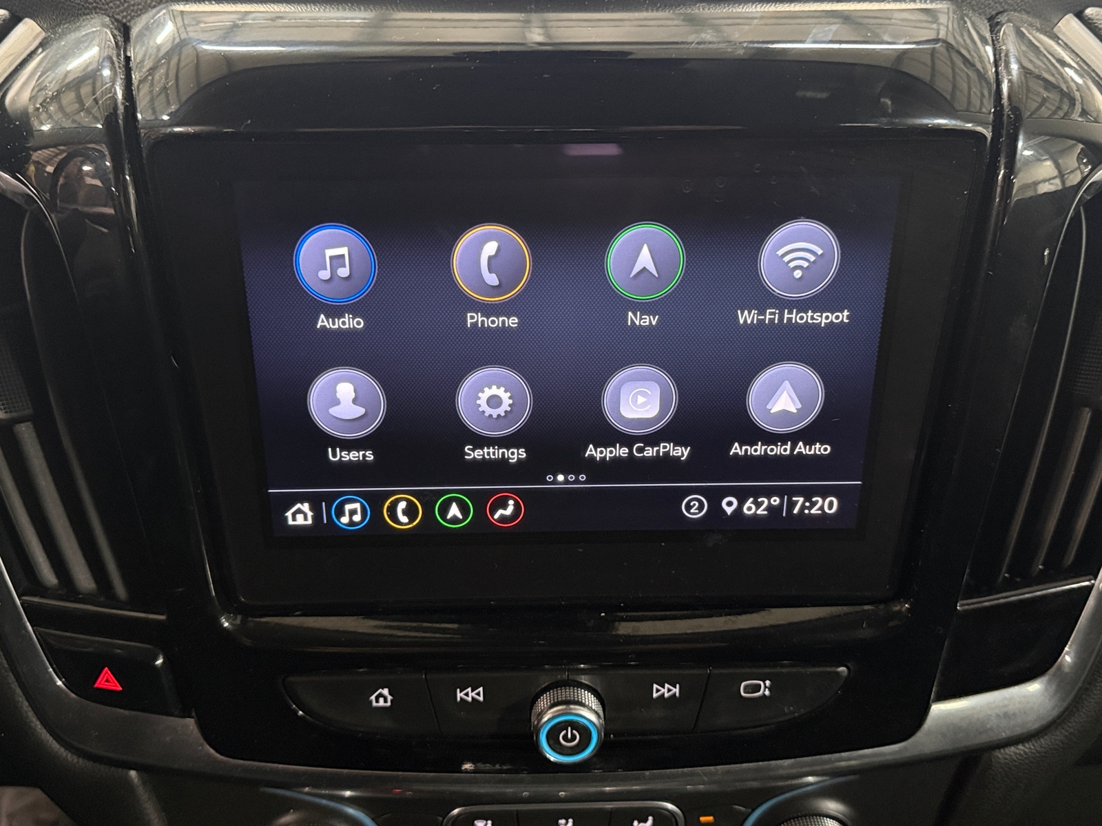 Thumbnail: 2020 Chevrolet Traverse - 3