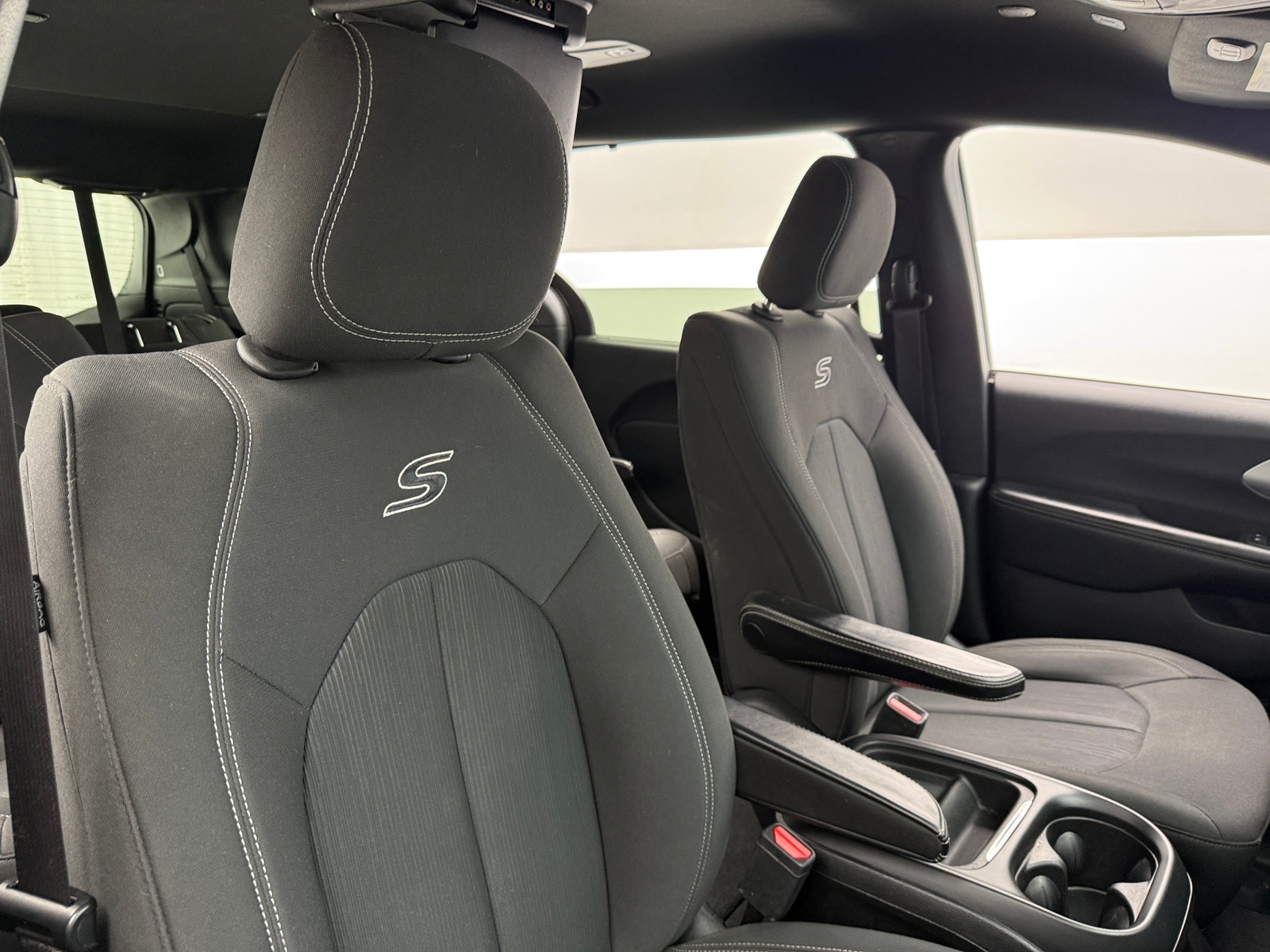 Thumbnail: 2019 Chrysler Pacifica - 2