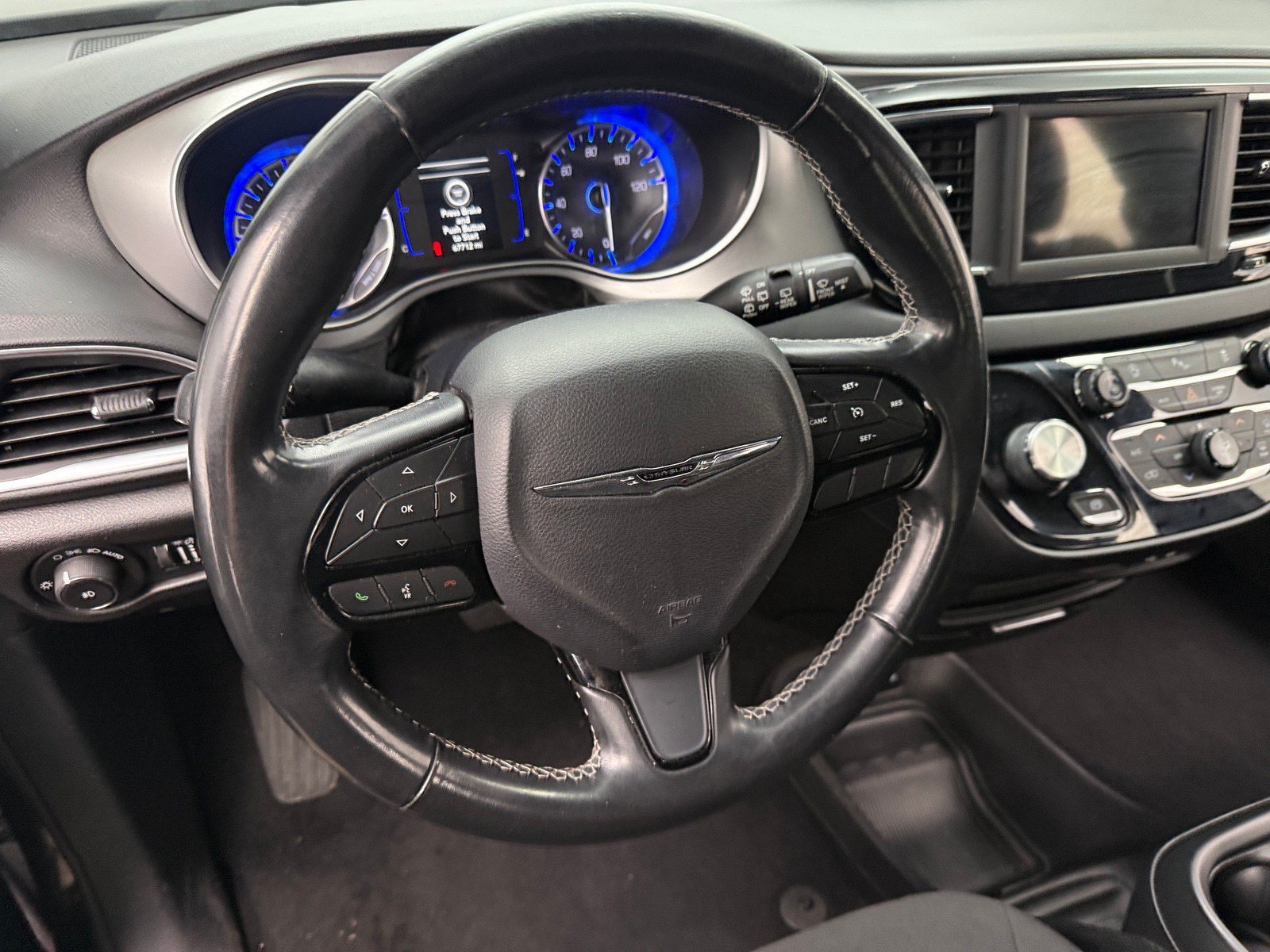 Thumbnail: 2019 Chrysler Pacifica - 5