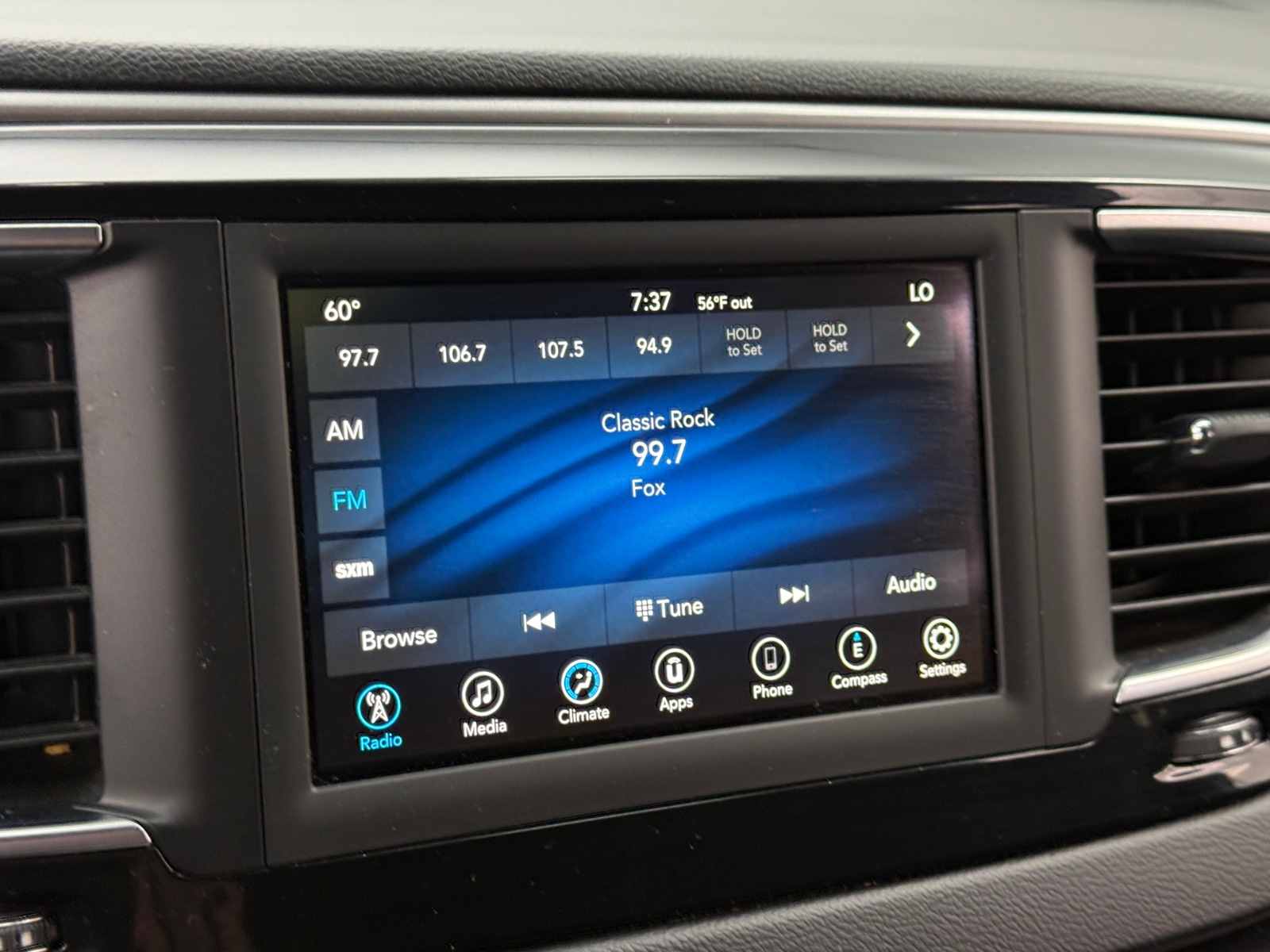 Thumbnail: 2019 Chrysler Pacifica - 4