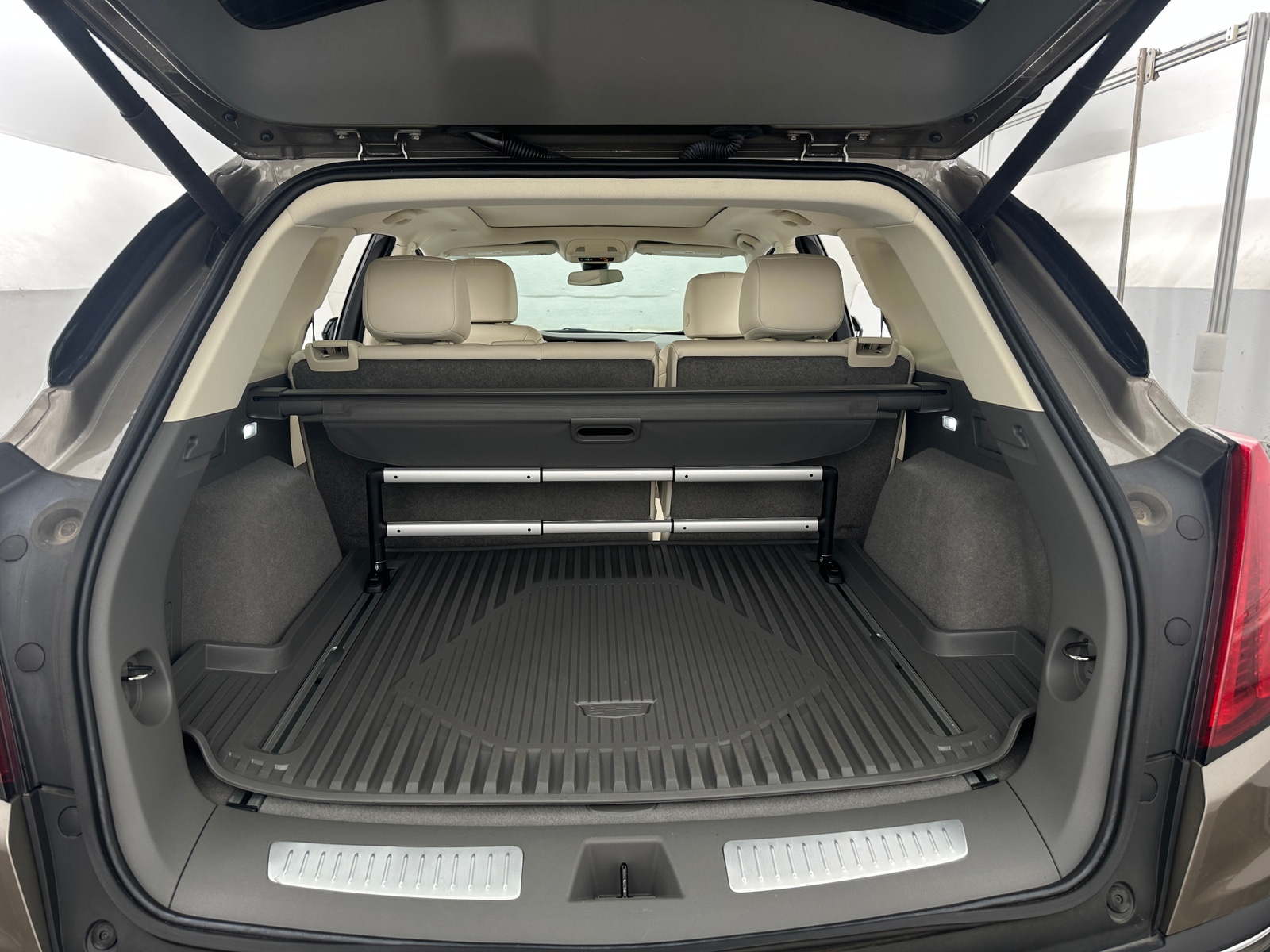 Thumbnail: 2023 Cadillac XT5 - 6