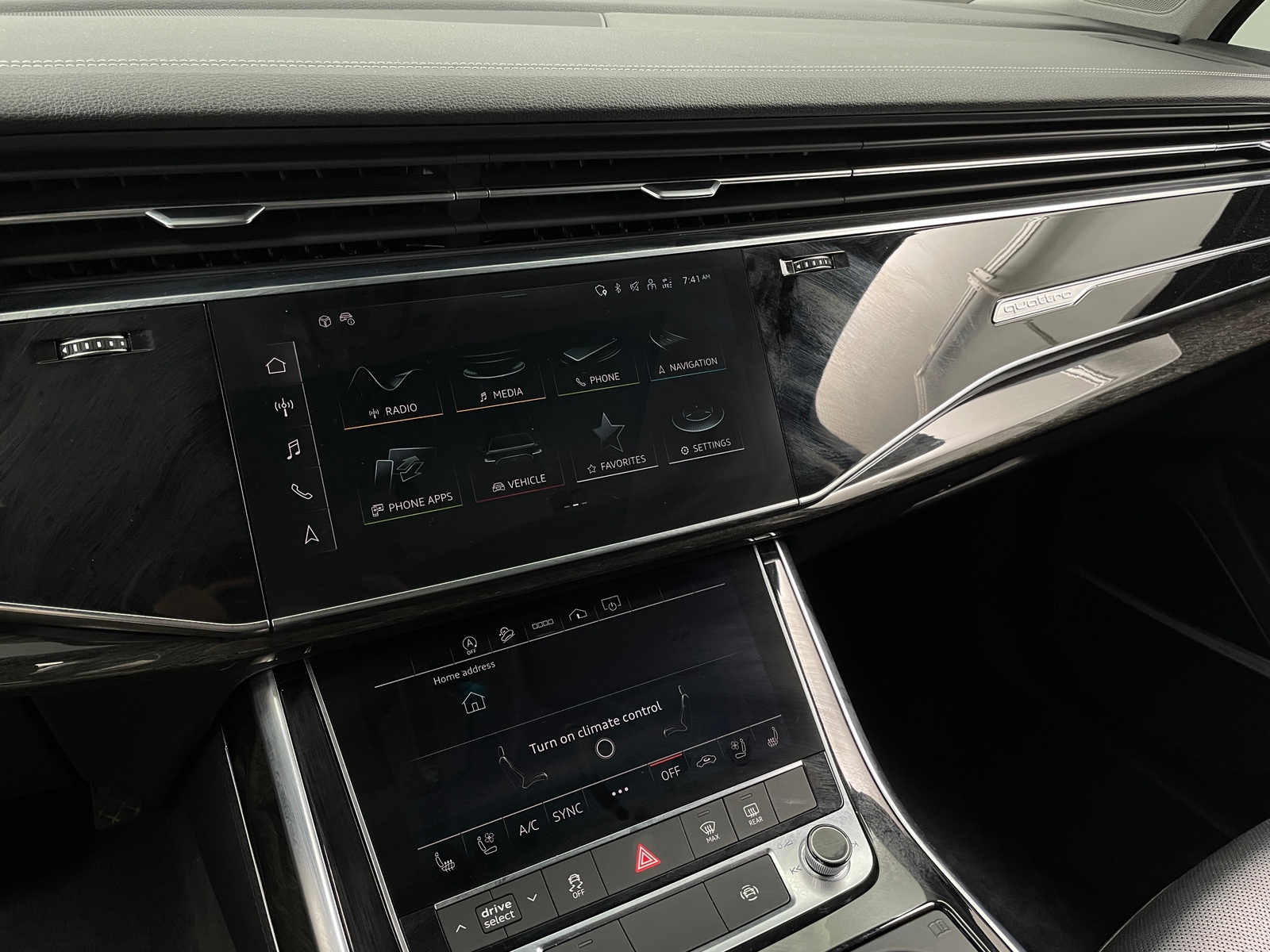 Thumbnail: 2023 Audi Q7 - 3