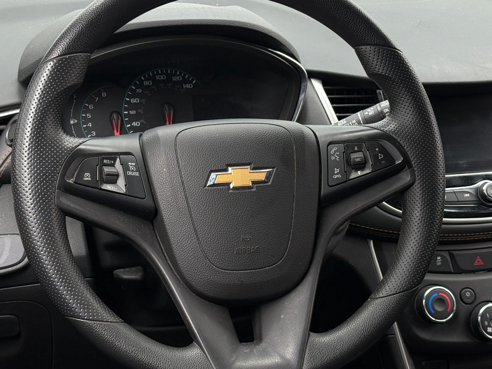 Thumbnail: 2022 Chevrolet Trax - 5