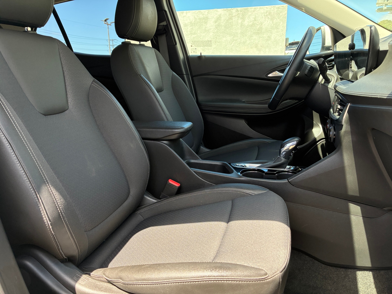 Thumbnail: 2025 Buick Encore GX - 2