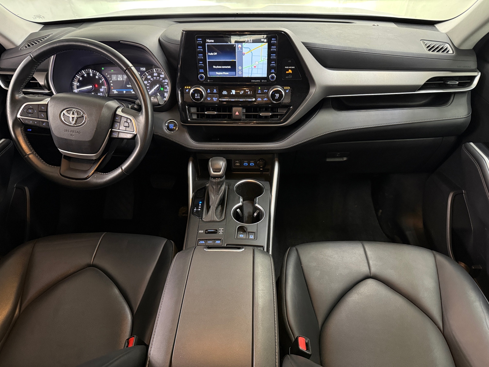 Thumbnail: 2022 Toyota Highlander - 2