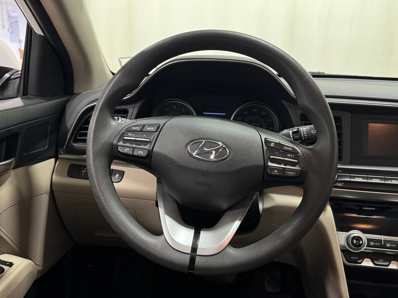 Thumbnail: 2020 Hyundai Elantra - 5