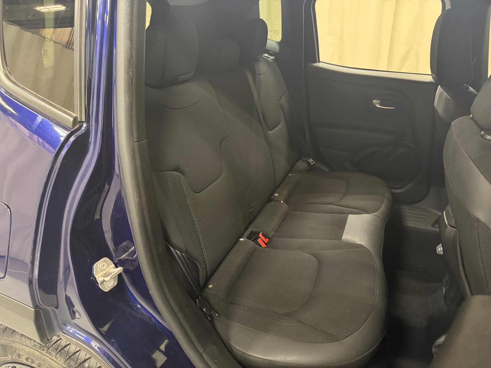 Thumbnail: 2020 Jeep Renegade - 6