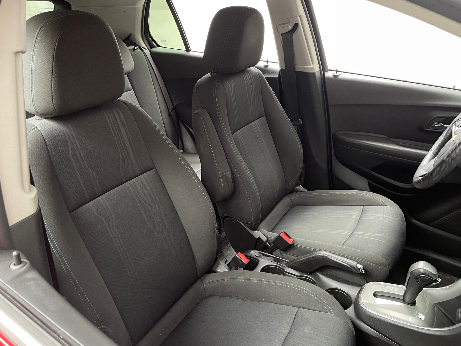 Thumbnail: 2016 Chevrolet Trax - 2