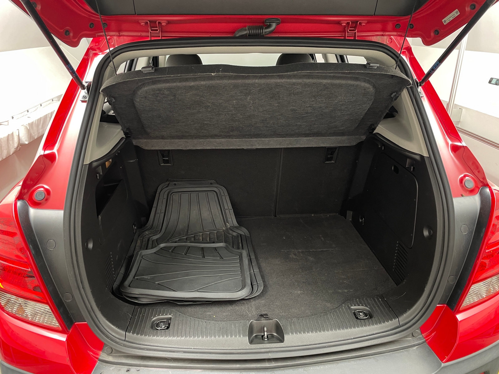 Thumbnail: 2016 Chevrolet Trax - 7