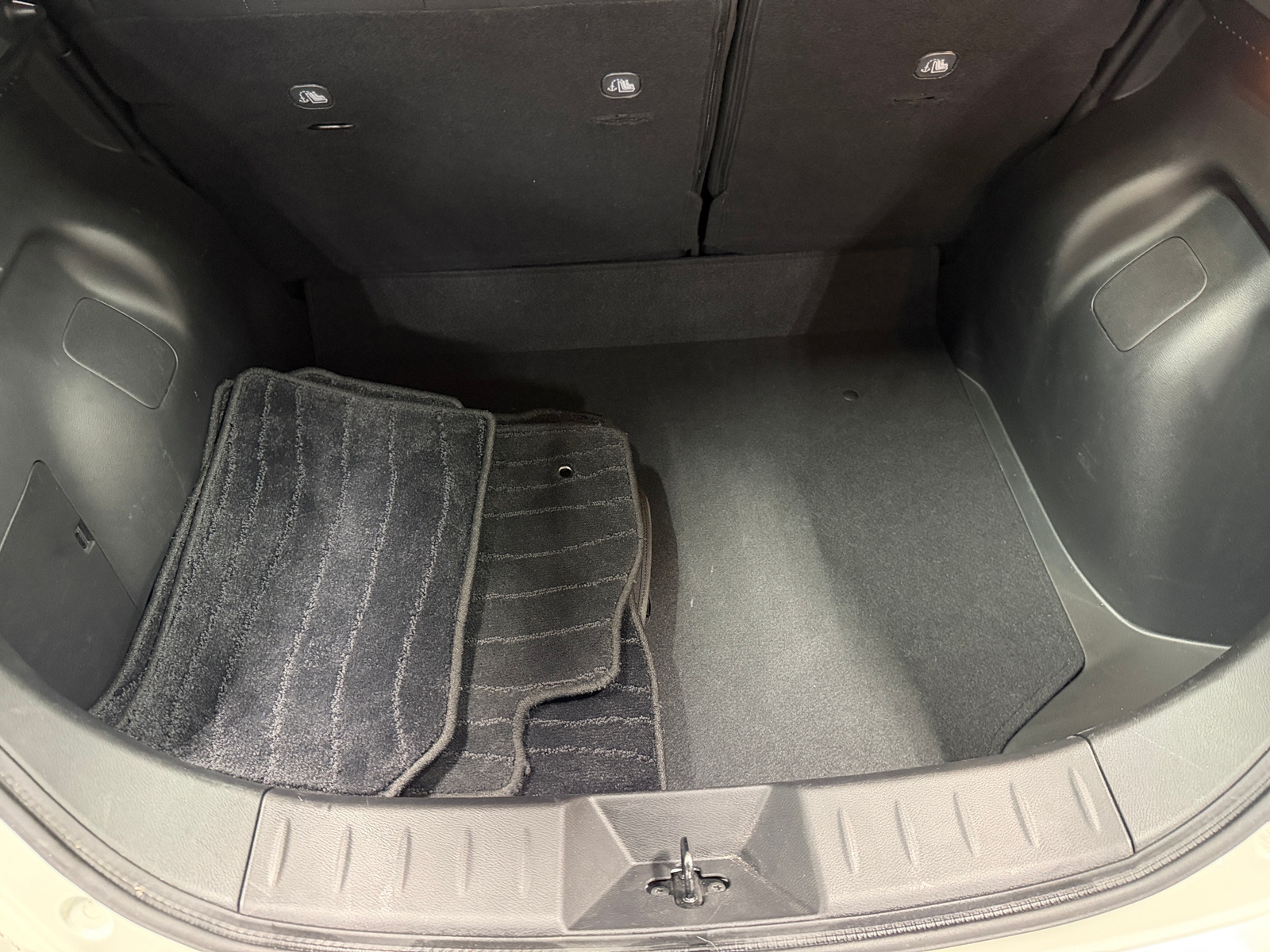 Thumbnail: 2023 Nissan Leaf - 7