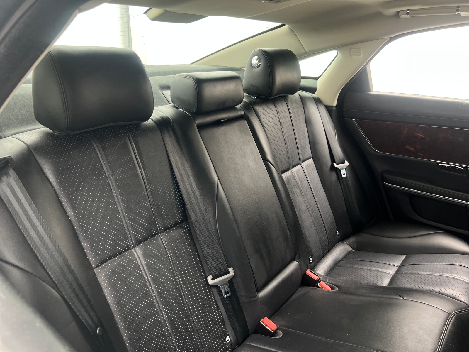 Thumbnail: 2012 Jaguar XJ - 5