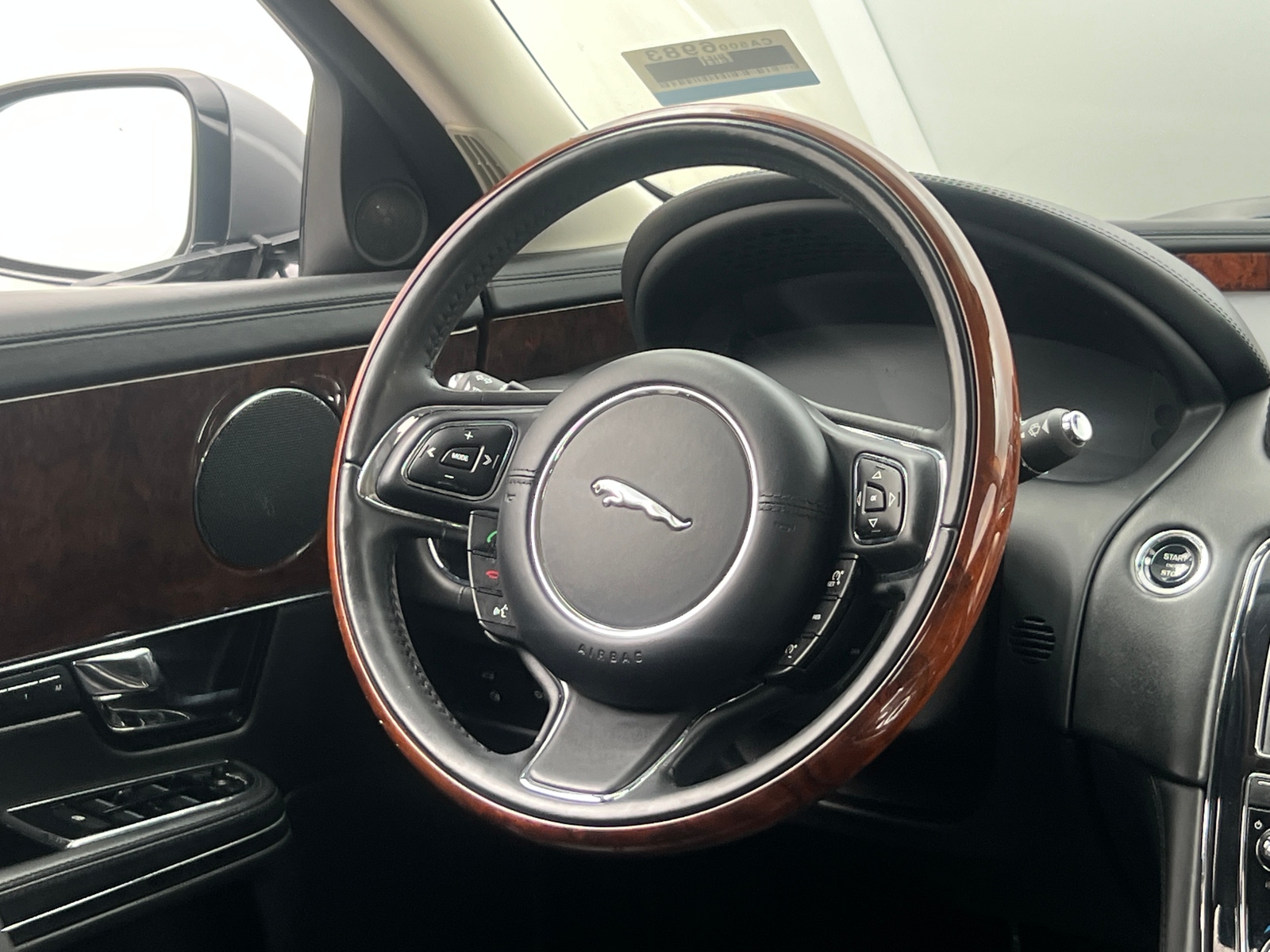 Thumbnail: 2012 Jaguar XJ - 4