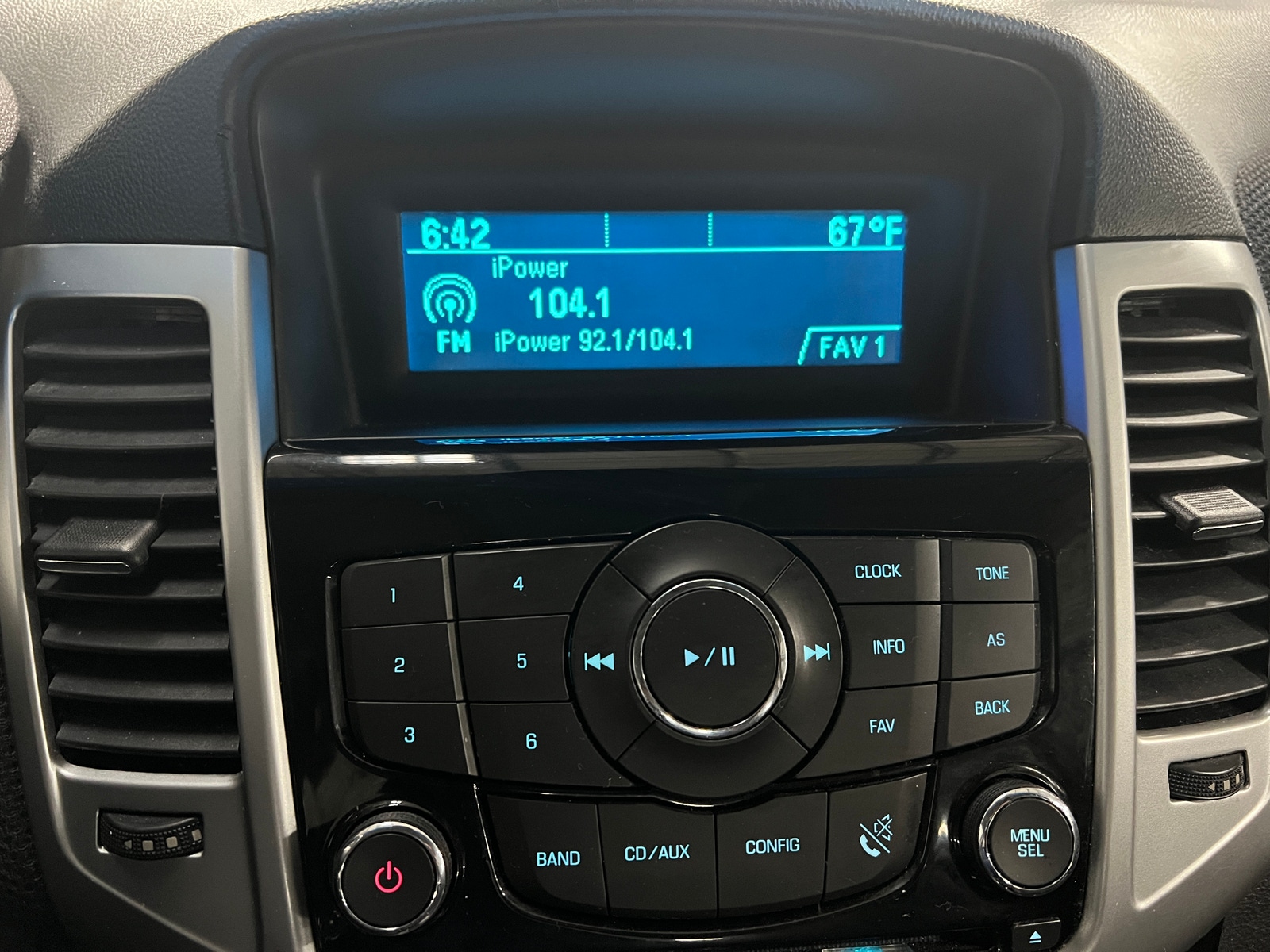 Thumbnail: 2014 Chevrolet Cruze - 4