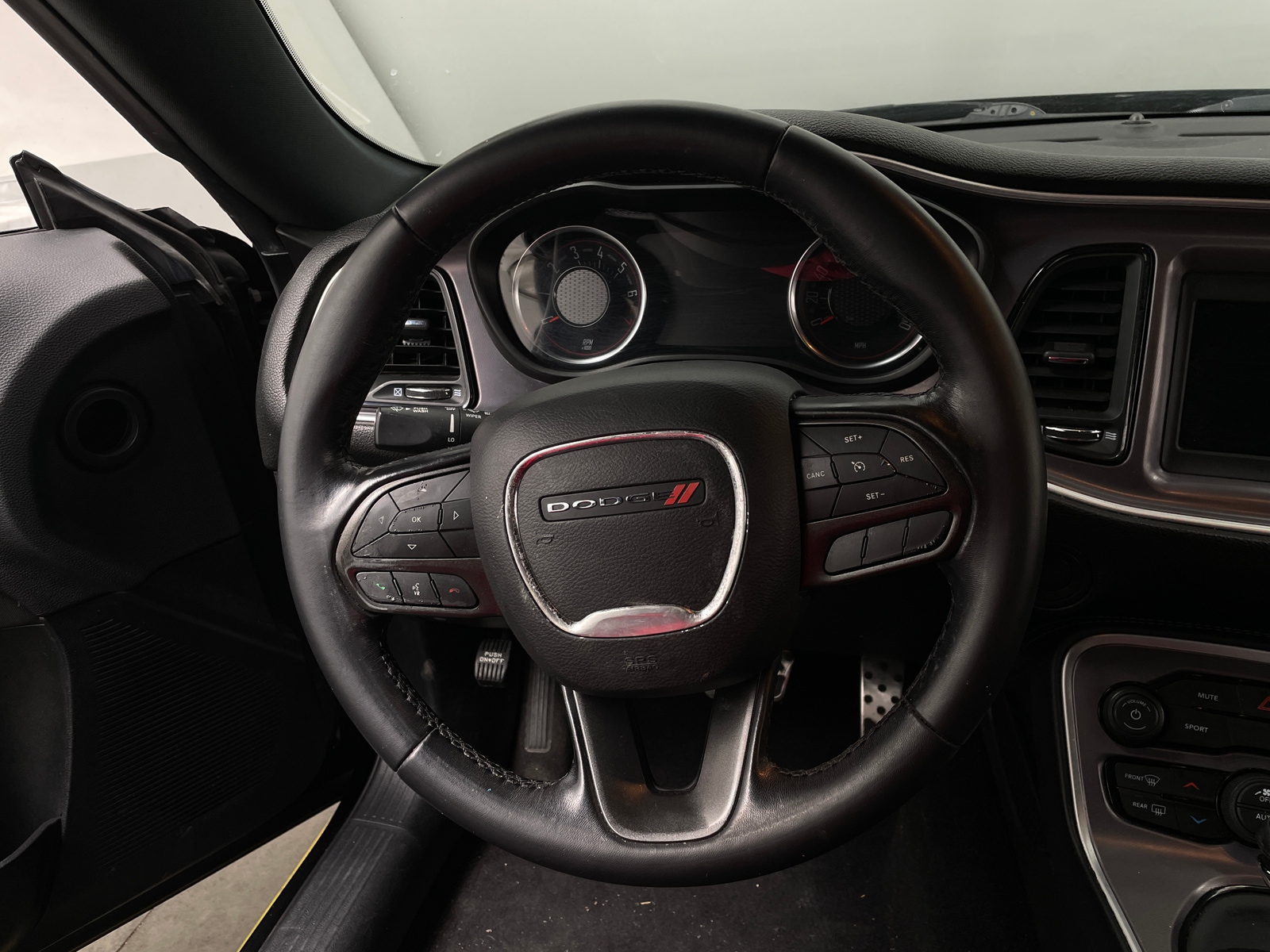 Thumbnail: 2021 Dodge Challenger - 4