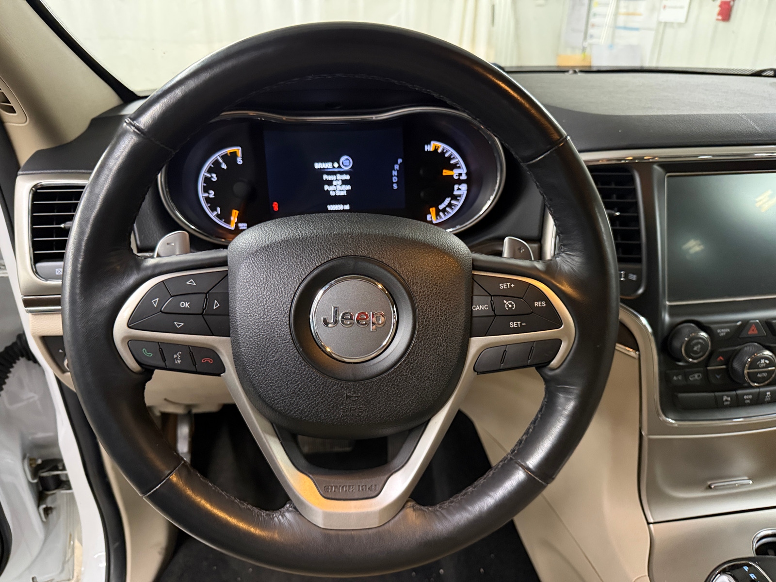 Thumbnail: 2015 Jeep Grand Cherokee - 4