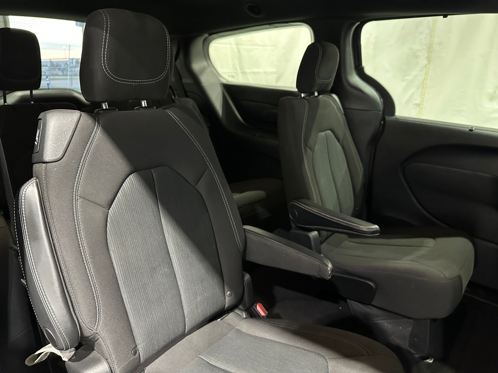 Thumbnail: 2020 Chrysler Pacifica - 6