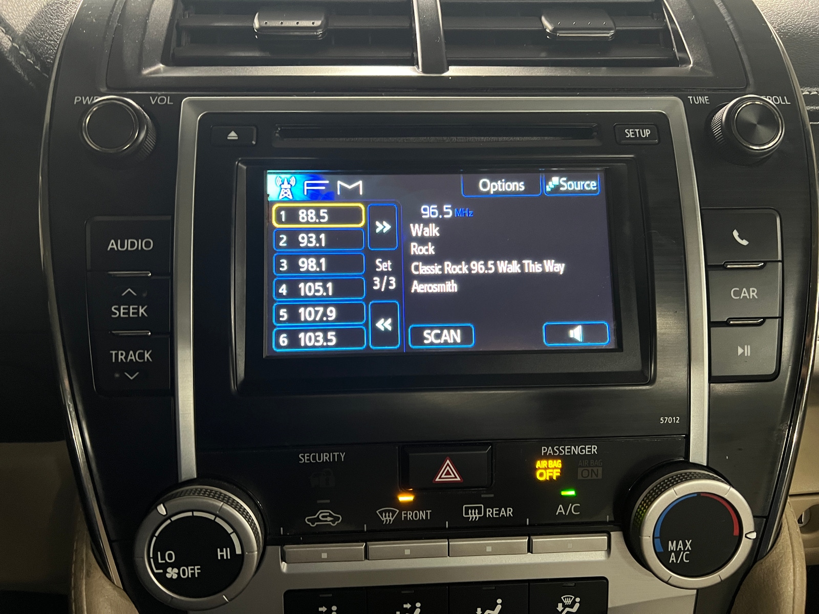 Thumbnail: 2012 Toyota Camry - 4