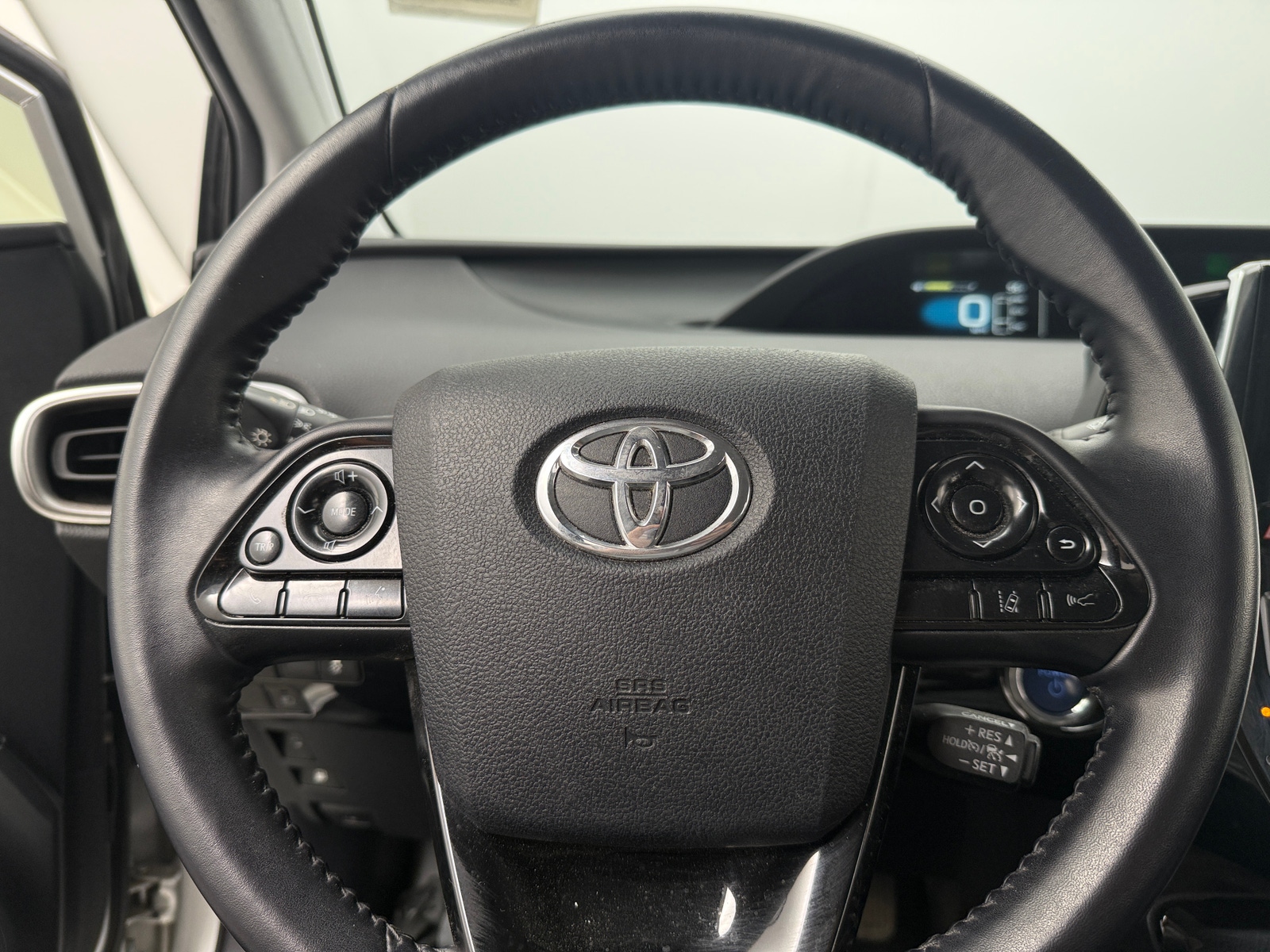 Thumbnail: 2020 Toyota Prius Prime - 4