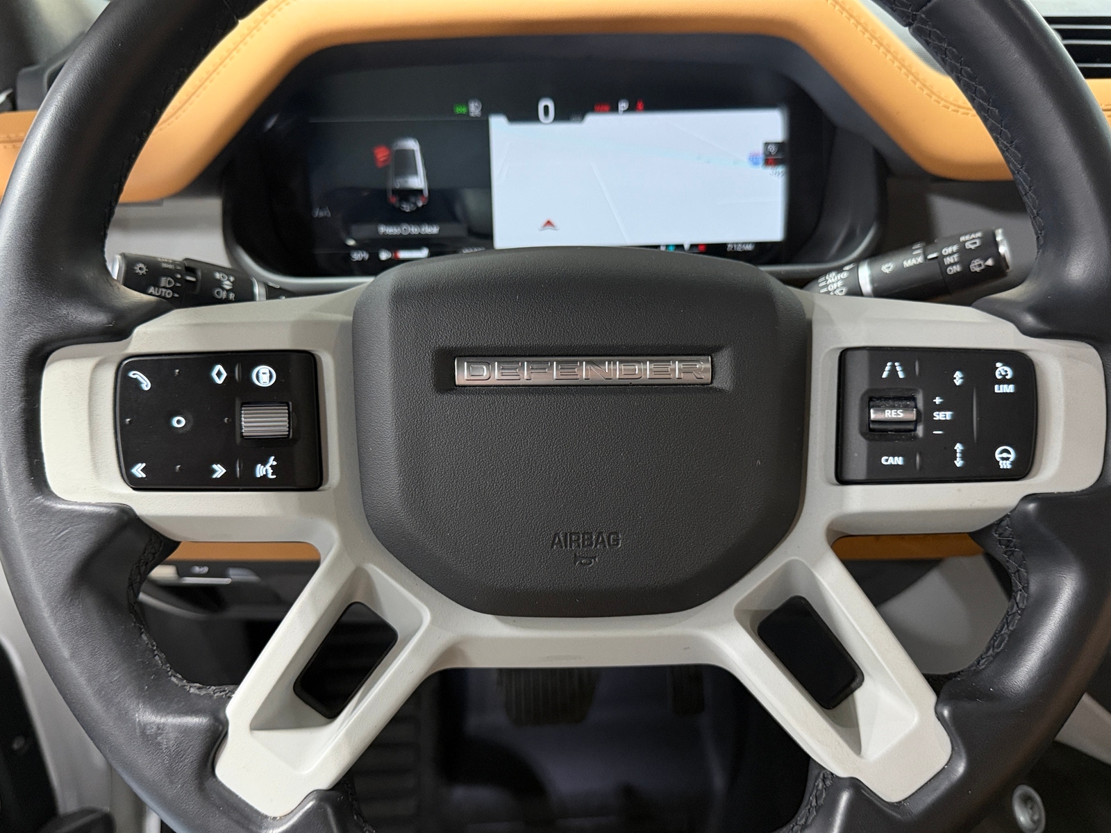 Thumbnail: 2024 Land Rover Defender - 4