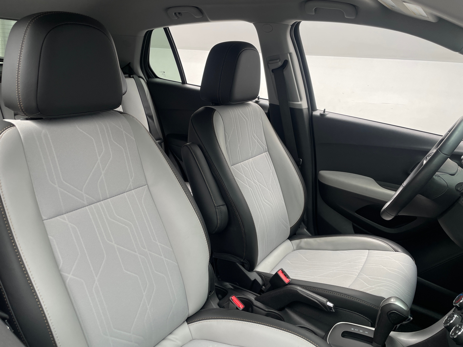 Thumbnail: 2020 Chevrolet Trax - 2