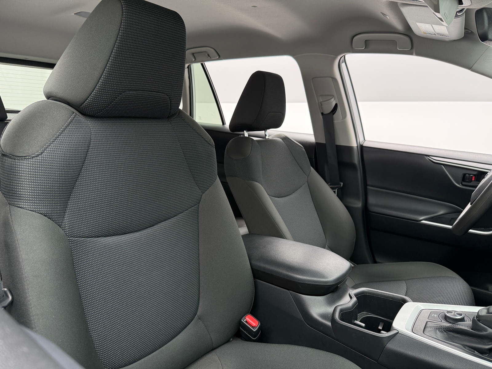 Thumbnail: 2025 Toyota RAV4 - 2