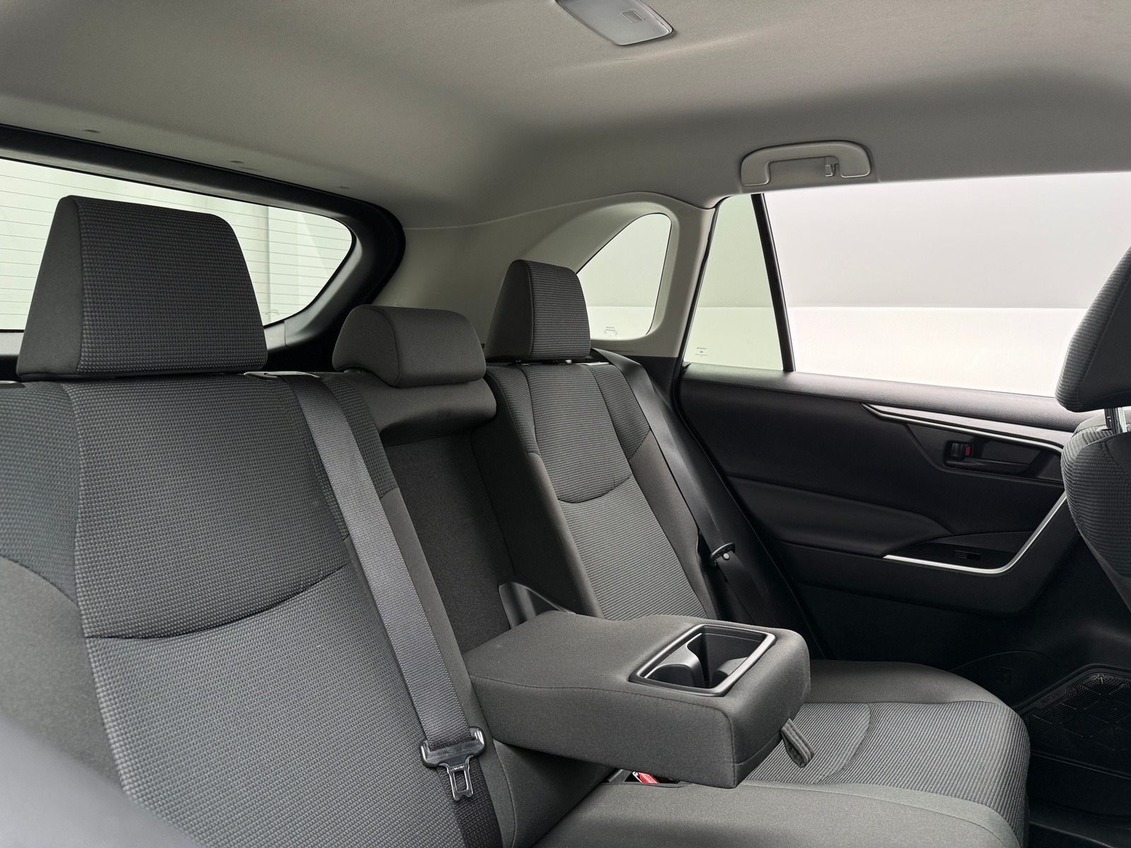 Thumbnail: 2025 Toyota RAV4 - 6