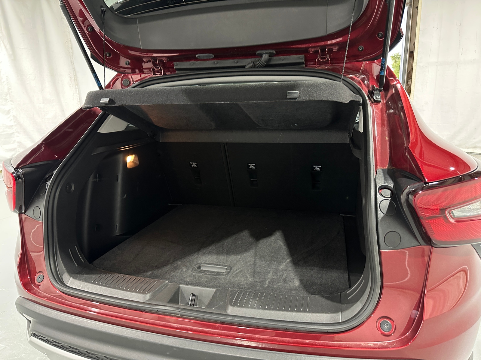 Thumbnail: 2025 Chevrolet Trax - 7