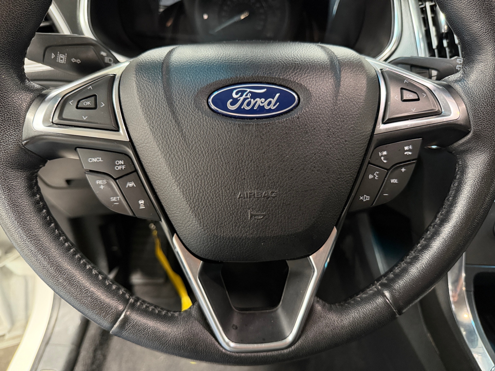 Thumbnail: 2021 Ford Edge - 4