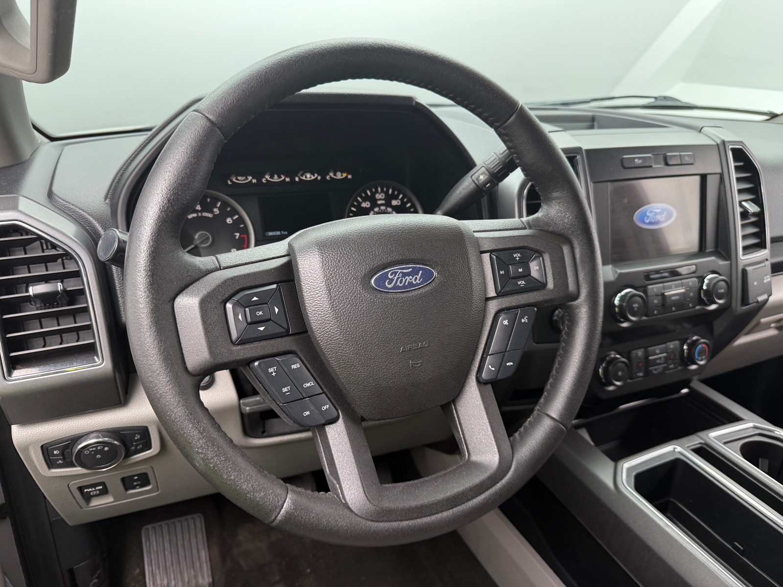 Thumbnail: 2019 Ford Econoline - 5