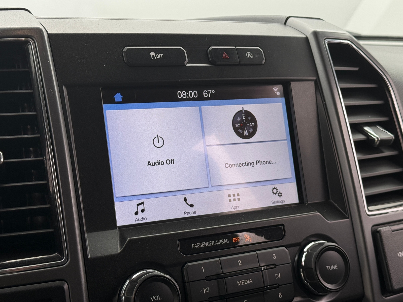 Thumbnail: 2019 Ford Econoline - 4