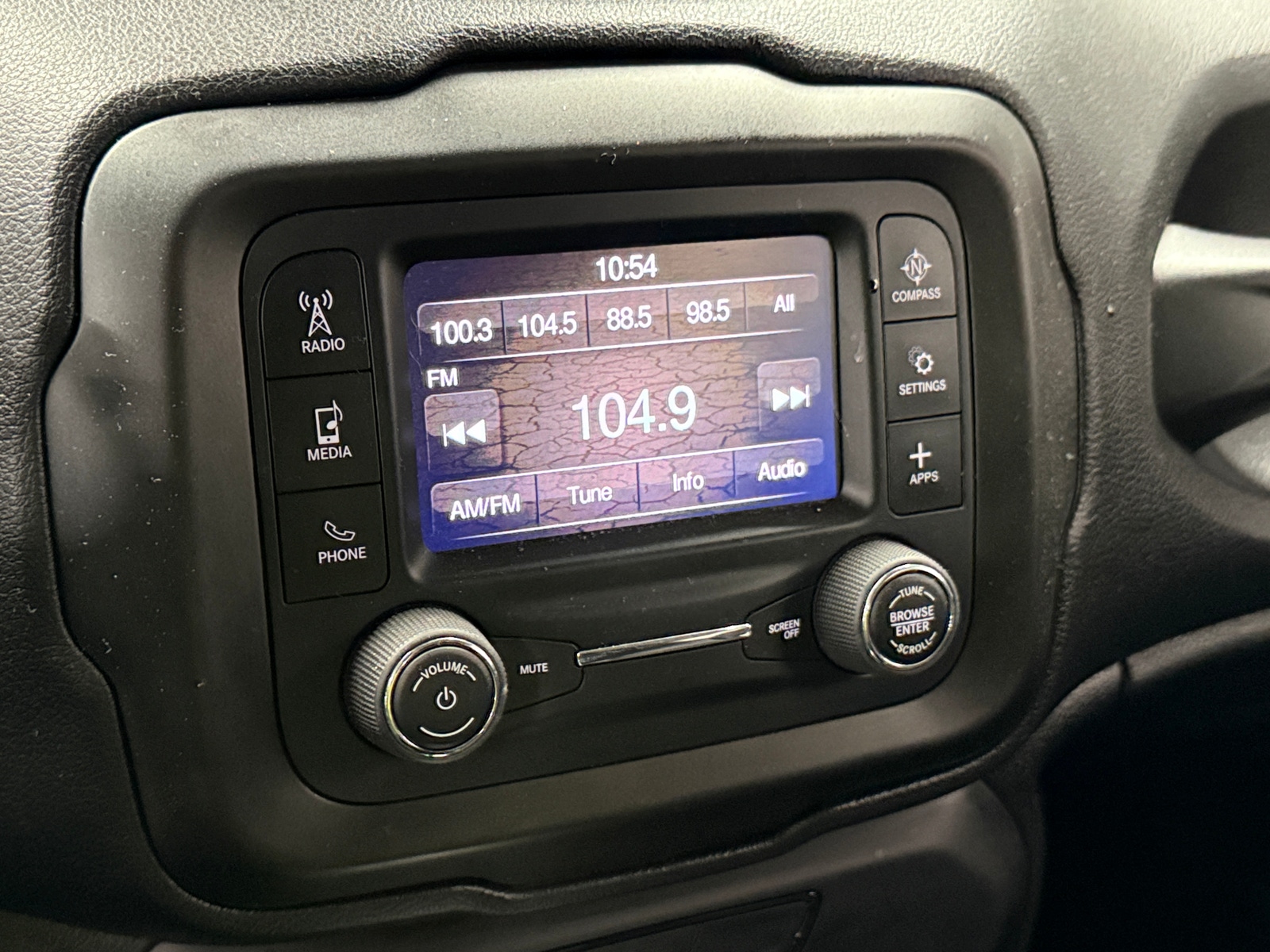 Thumbnail: 2020 Jeep Renegade - 4