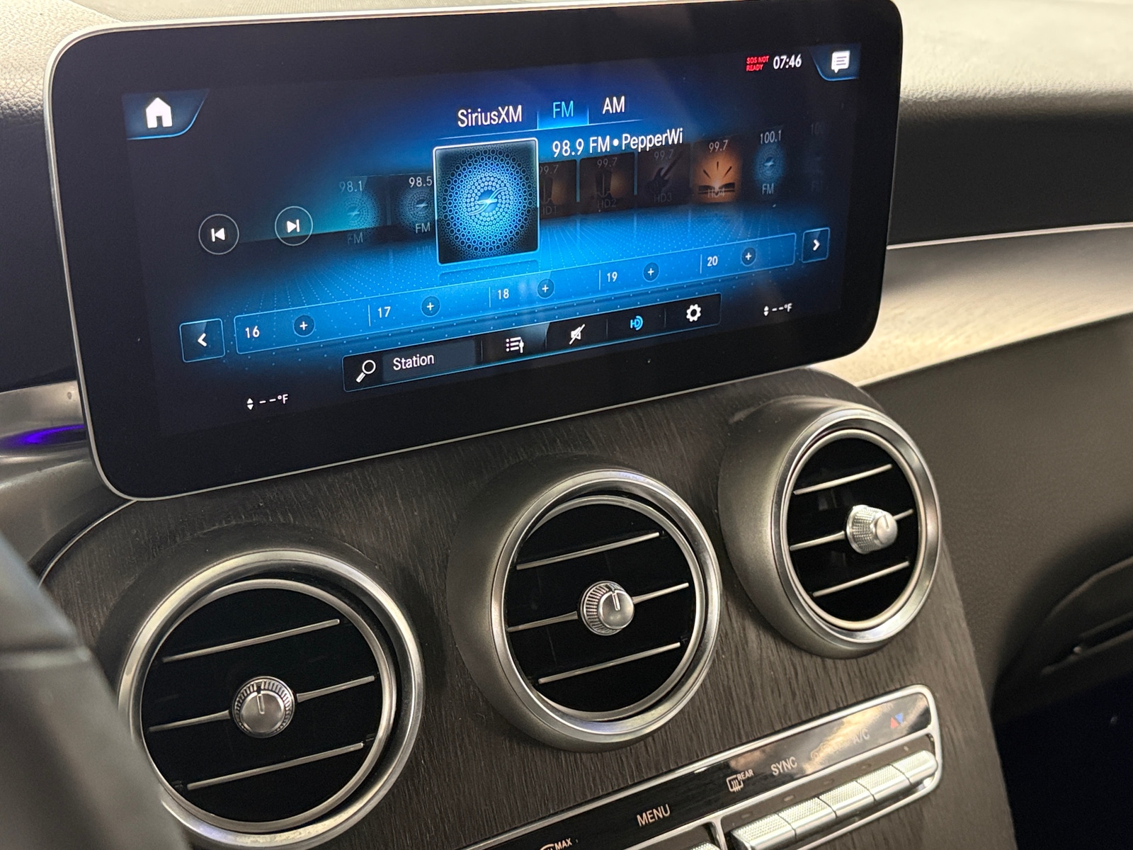 Thumbnail: 2020 Mercedes-Benz GLC - 3