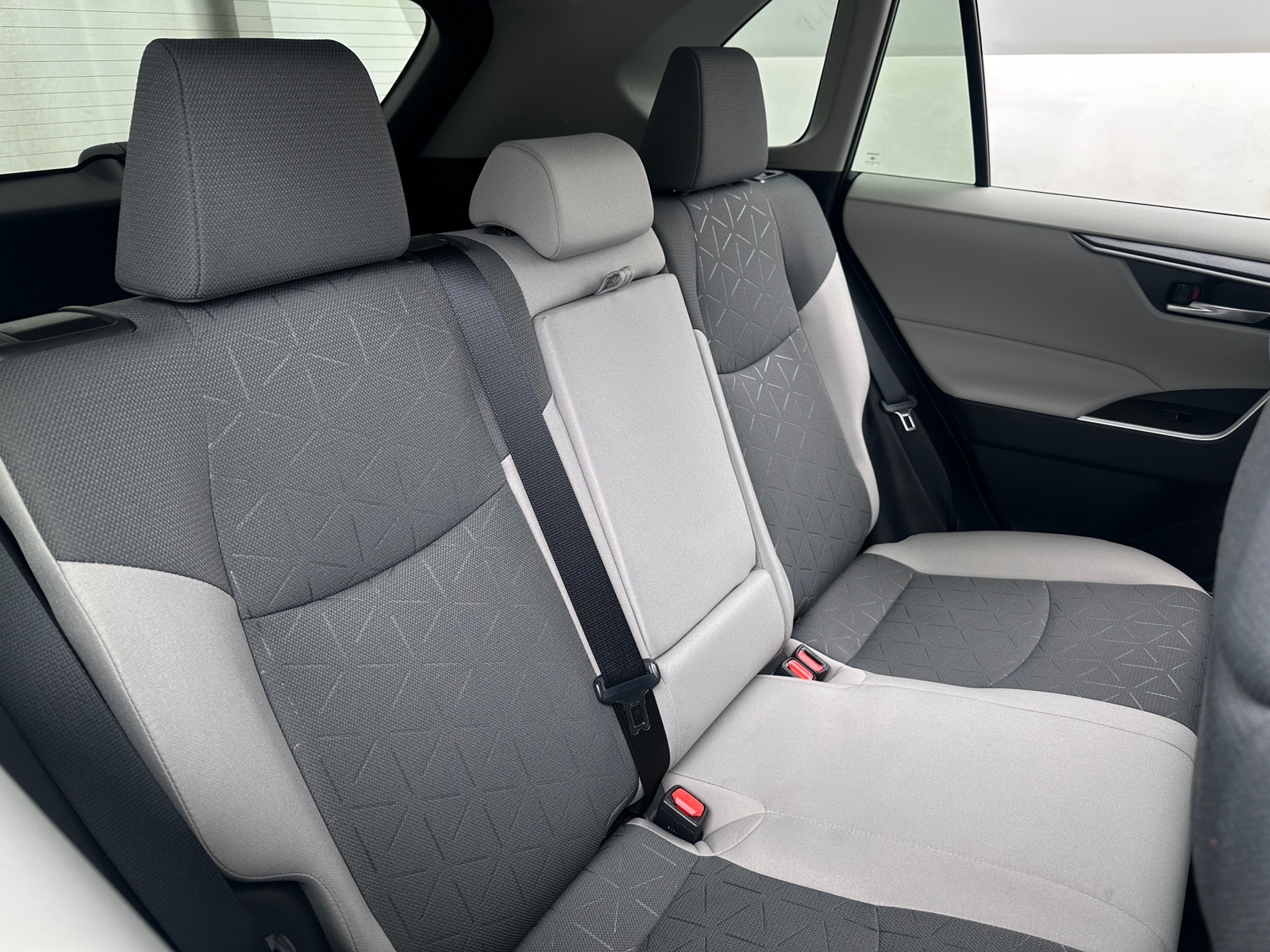 Thumbnail: 2025 Toyota RAV4 - 6