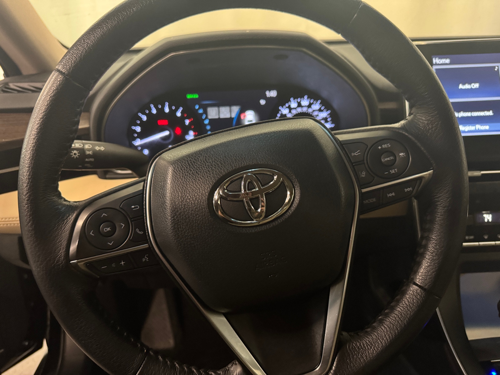Thumbnail: 2020 Toyota Avalon - 4