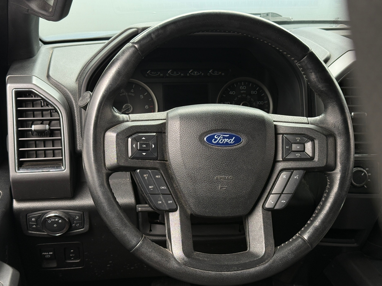 Thumbnail: 2019 Ford Econoline - 5