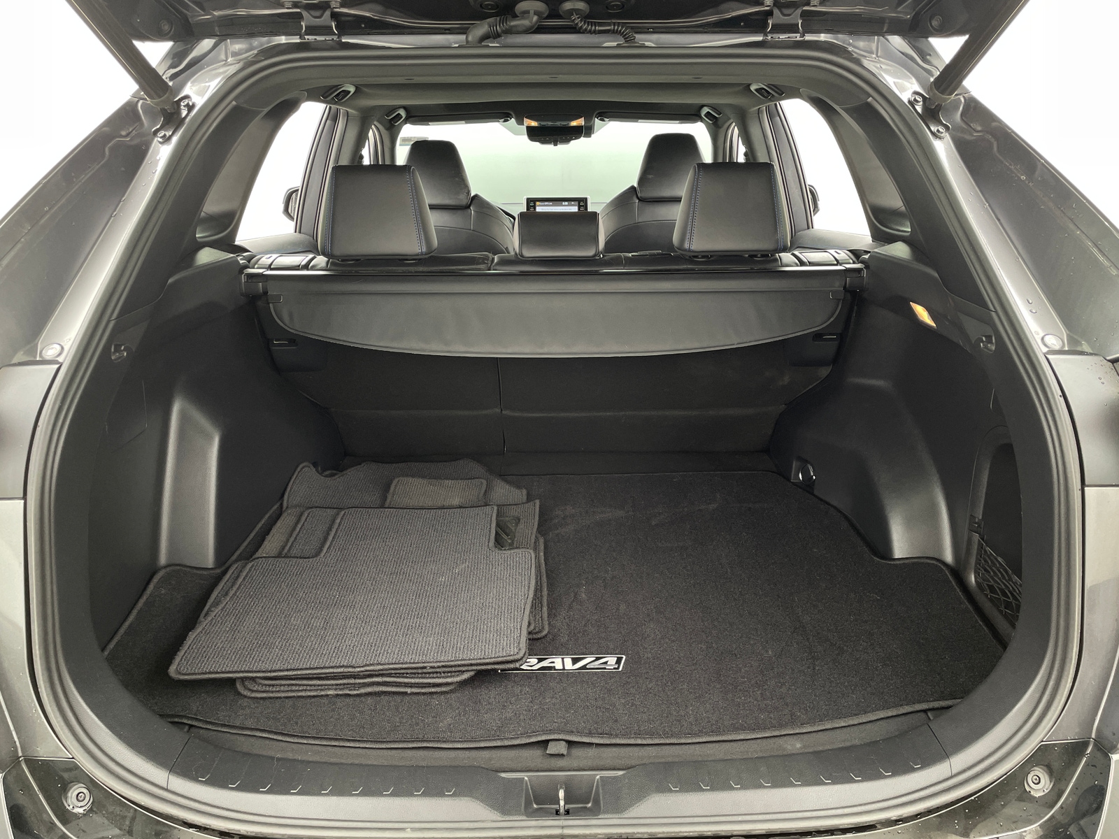 Thumbnail: 2019 Toyota RAV4 - 6