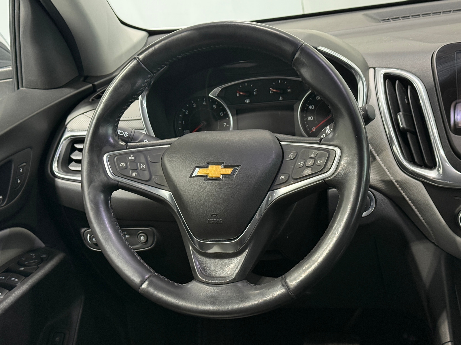 Thumbnail: 2018 Chevrolet Equinox - 4