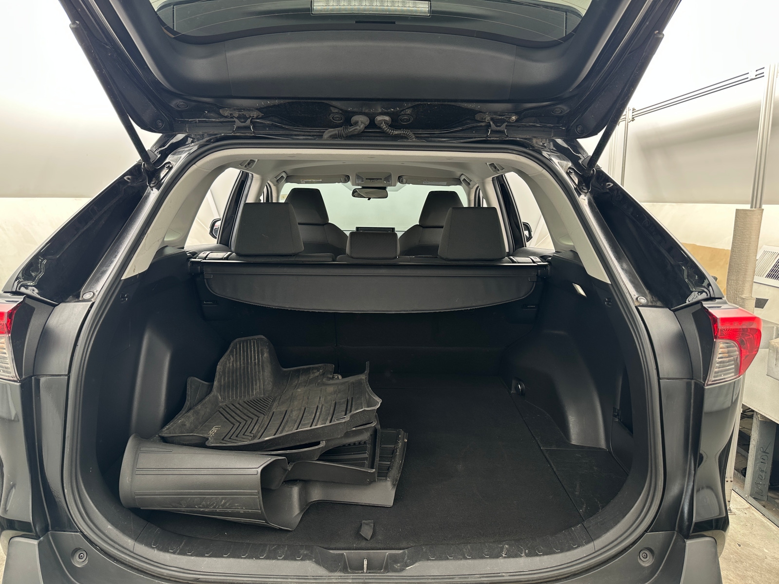 Thumbnail: 2022 Toyota RAV4 - 7